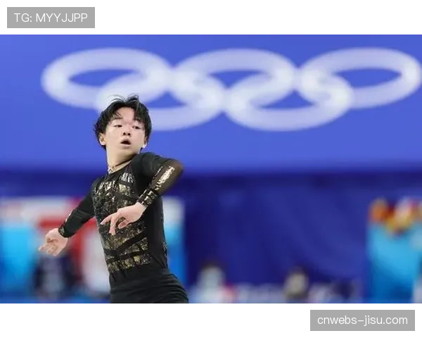 世界花样滑冰锦标赛，日本选手键山优真完成高难度四周跳后振臂怒吼